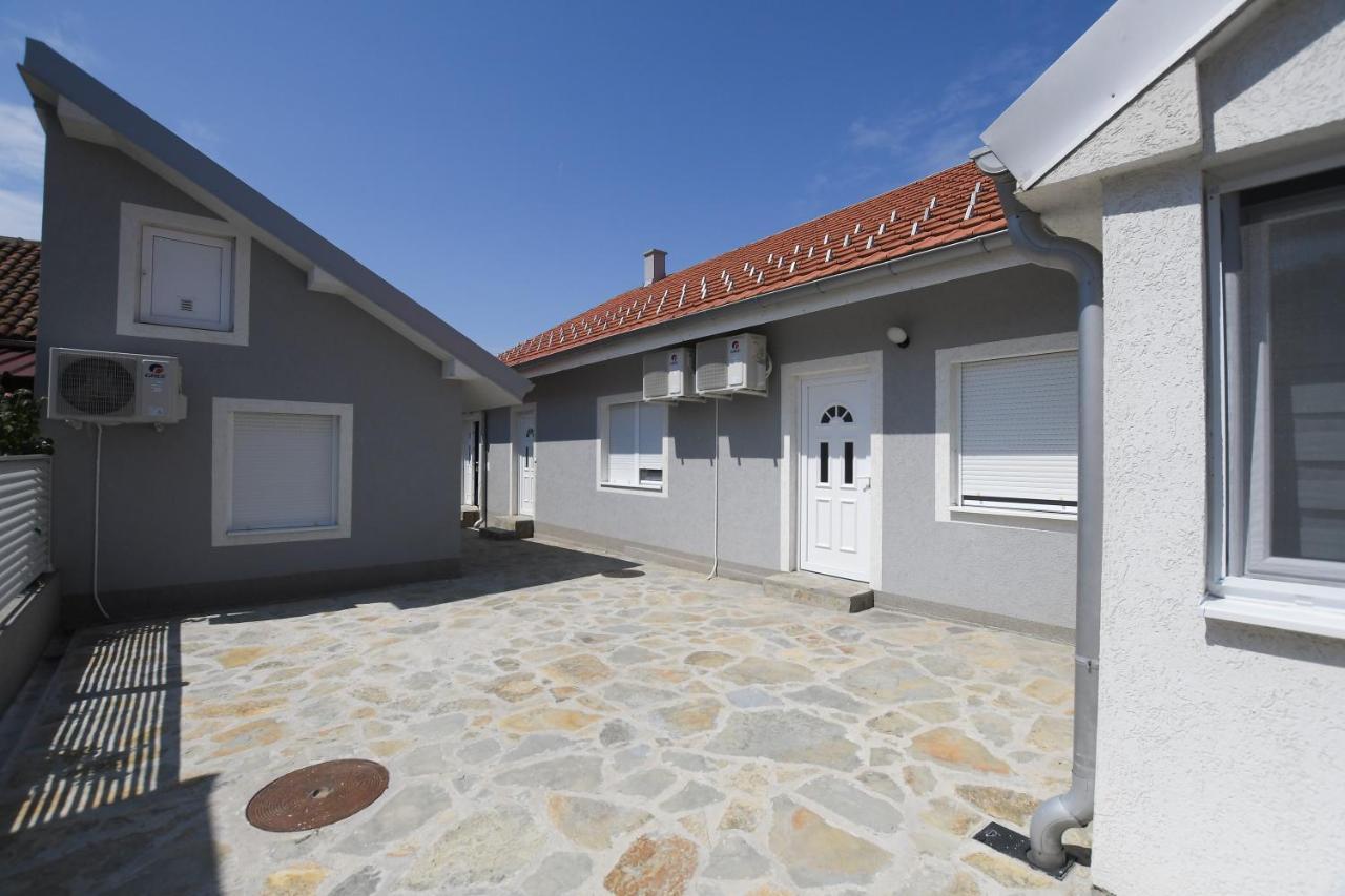 Relax Apartmani Kladovo Luaran gambar
