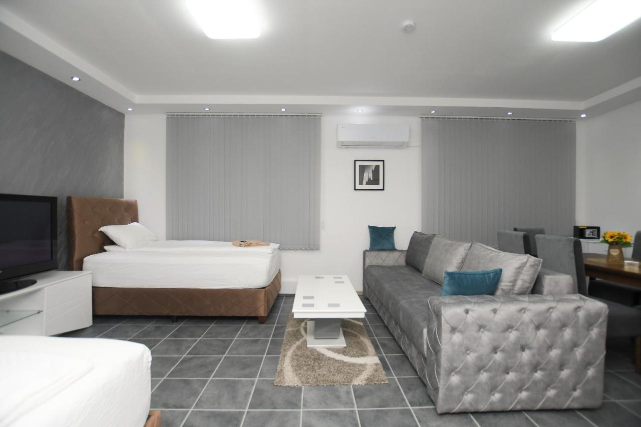 Relax Apartmani Kladovo Luaran gambar