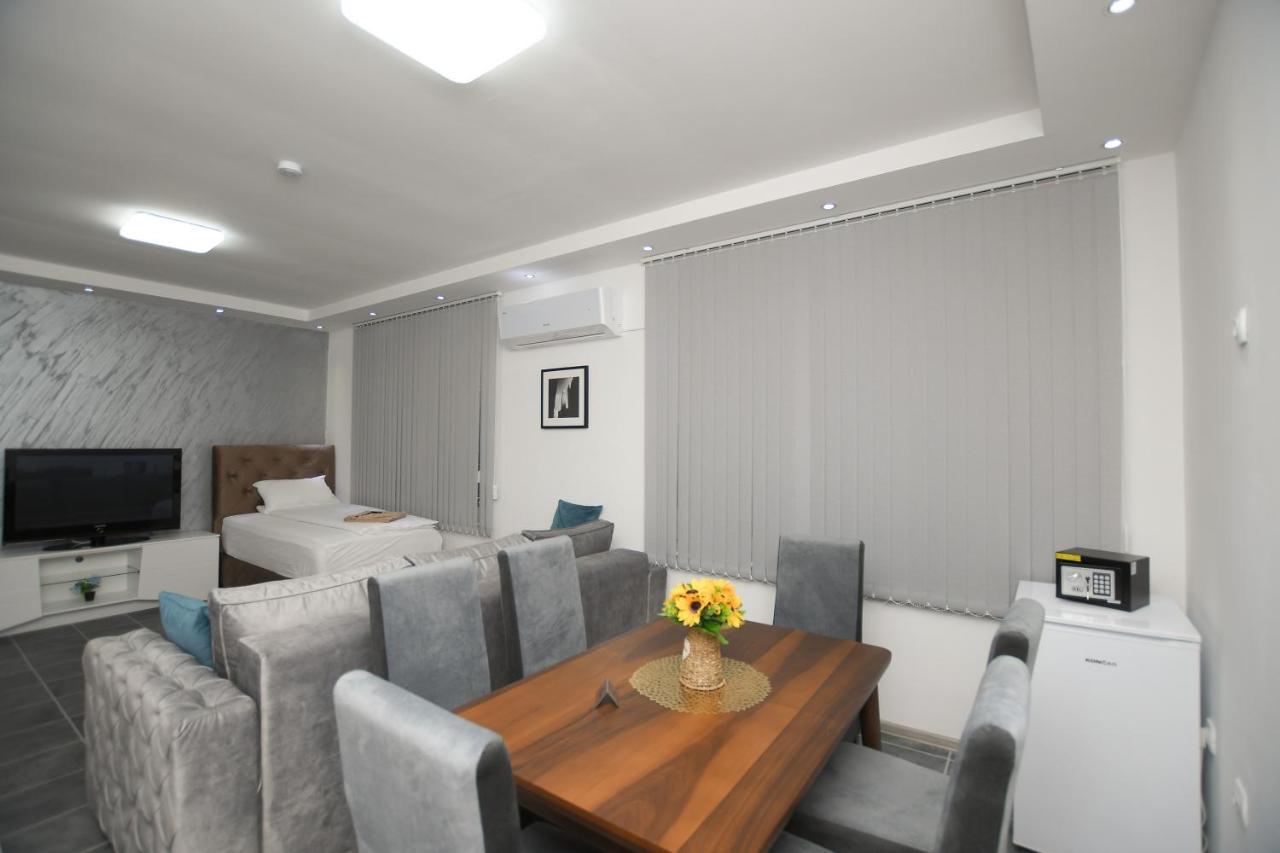 Relax Apartmani Kladovo Luaran gambar