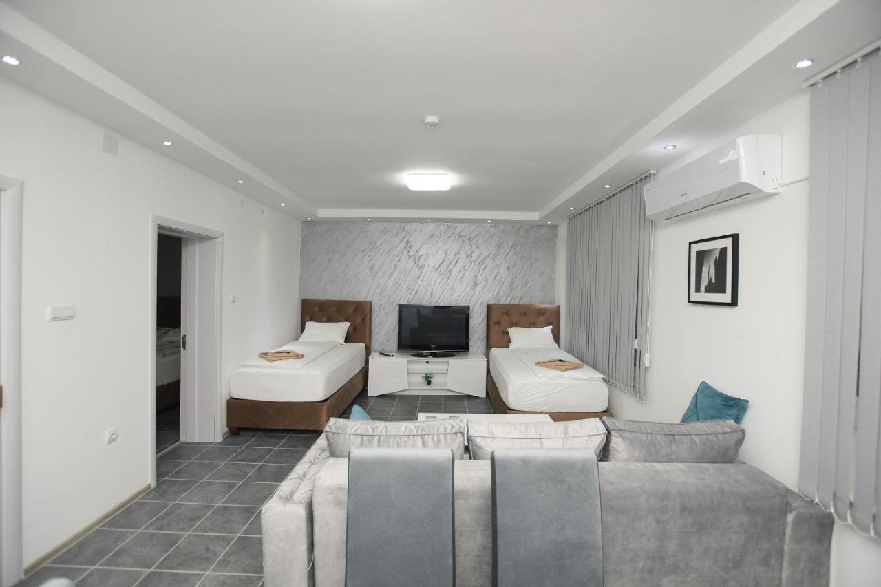 Relax Apartmani Kladovo Luaran gambar