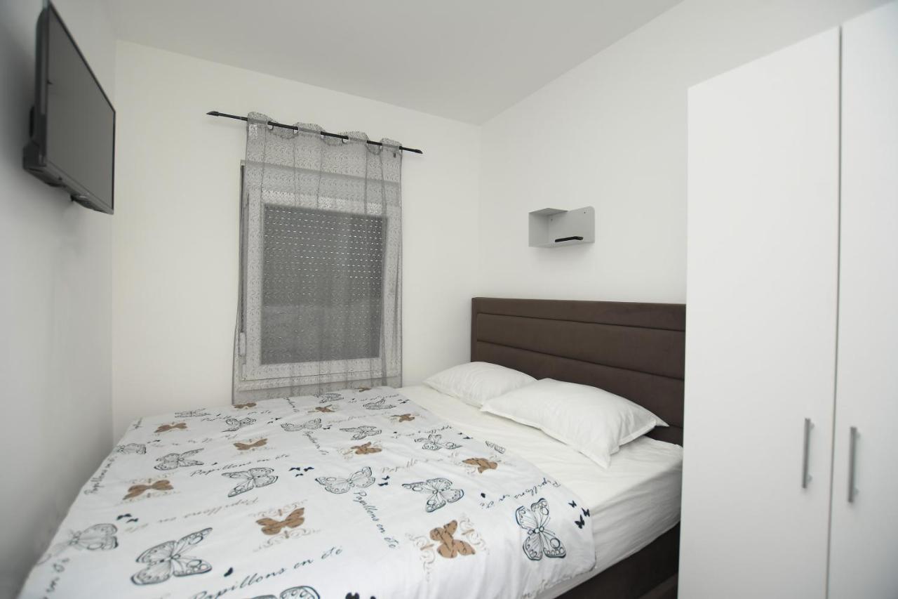 Relax Apartmani Kladovo Luaran gambar