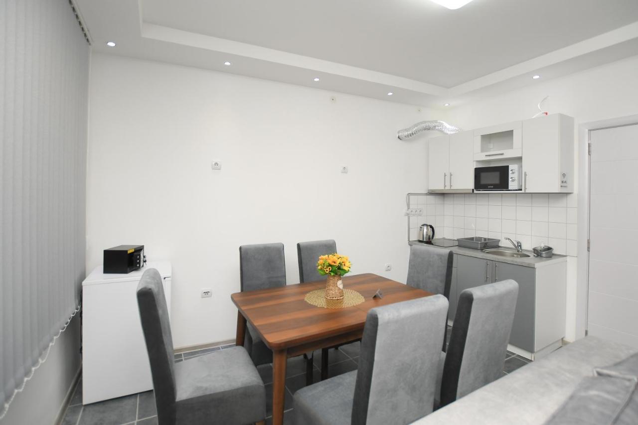 Relax Apartmani Kladovo Luaran gambar