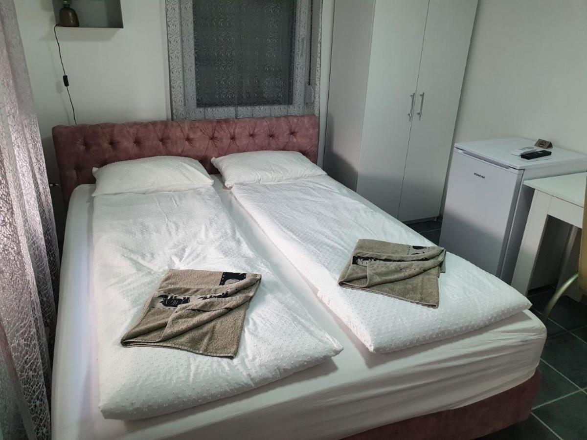 Relax Apartmani Kladovo Luaran gambar