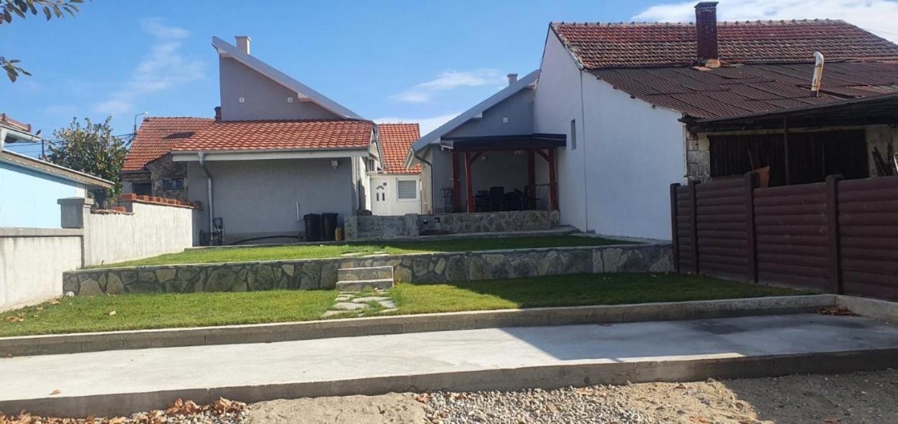 Relax Apartmani Kladovo Luaran gambar